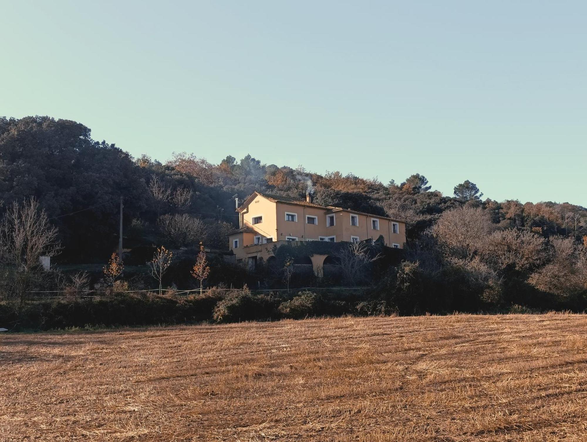 Mas Pitre Bed & Breakfast Besalu Bagian luar foto