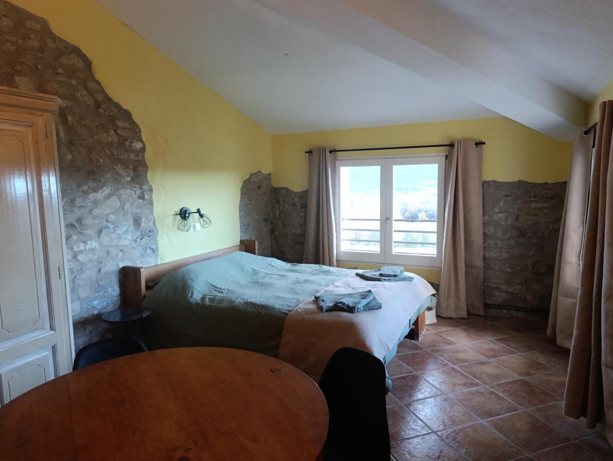 Mas Pitre Bed & Breakfast Besalu Bagian luar foto
