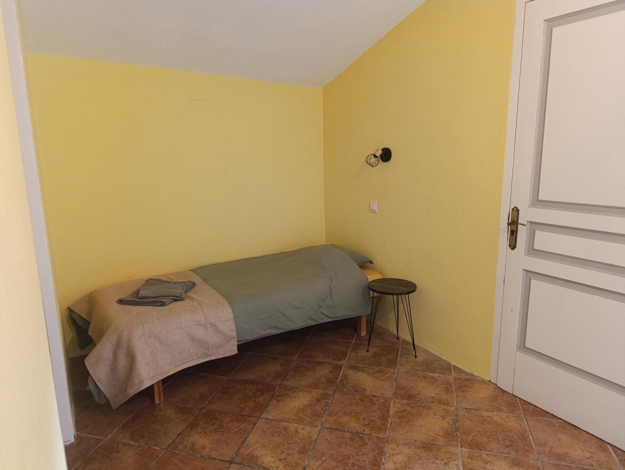 Mas Pitre Bed & Breakfast Besalu Bagian luar foto