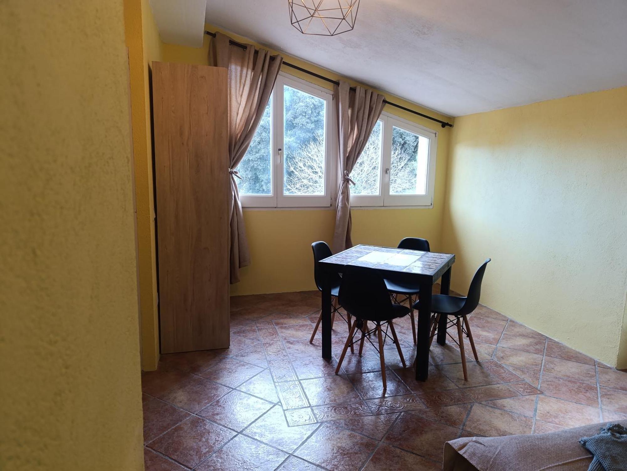 Mas Pitre Bed & Breakfast Besalu Bagian luar foto