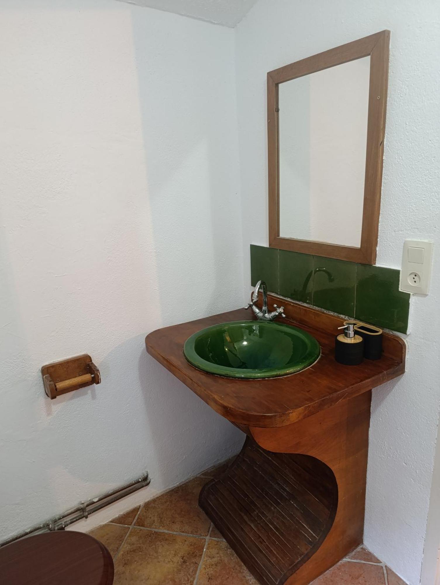 Mas Pitre Bed & Breakfast Besalu Bagian luar foto