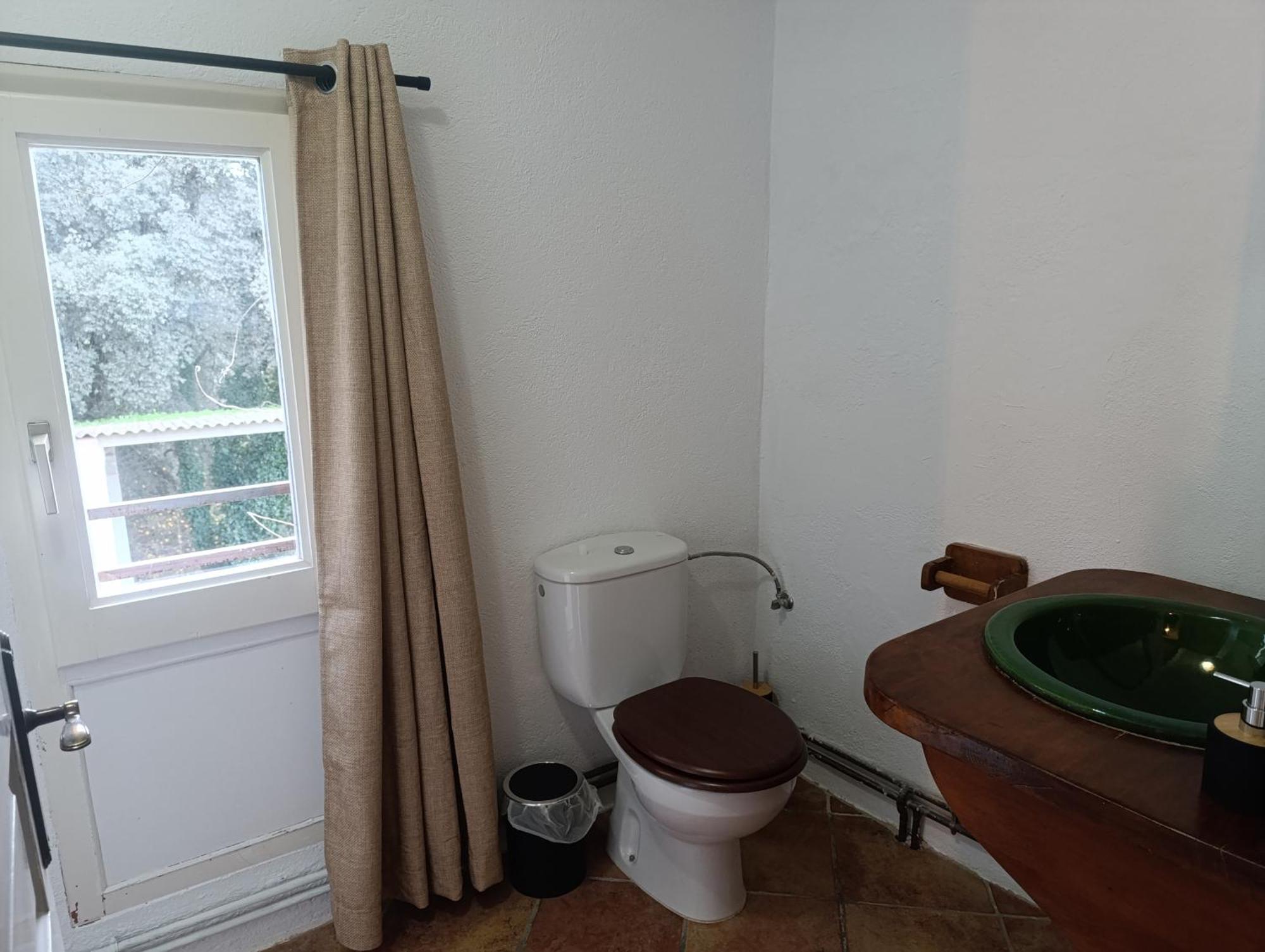 Mas Pitre Bed & Breakfast Besalu Bagian luar foto