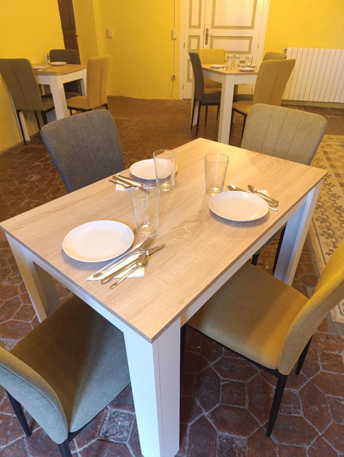 Mas Pitre Bed & Breakfast Besalu Bagian luar foto